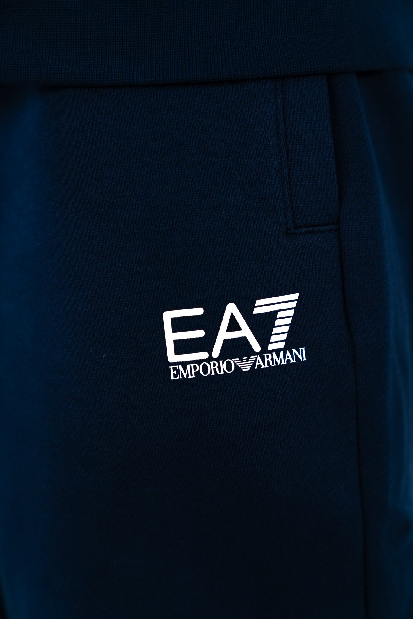 EA7 - Tracksuit